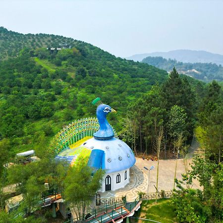 Meddom Park Hotel Cao Phong Bagian luar foto