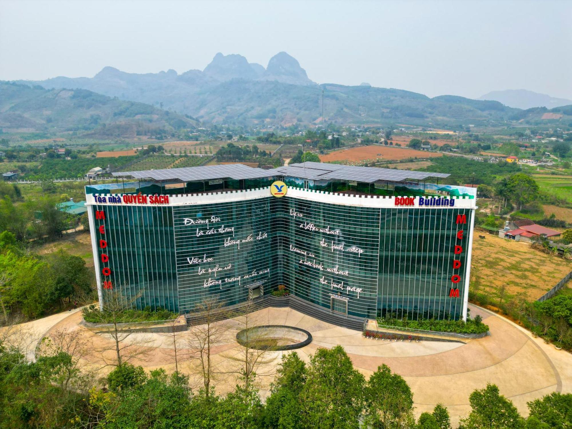 Meddom Park Hotel Cao Phong Bagian luar foto