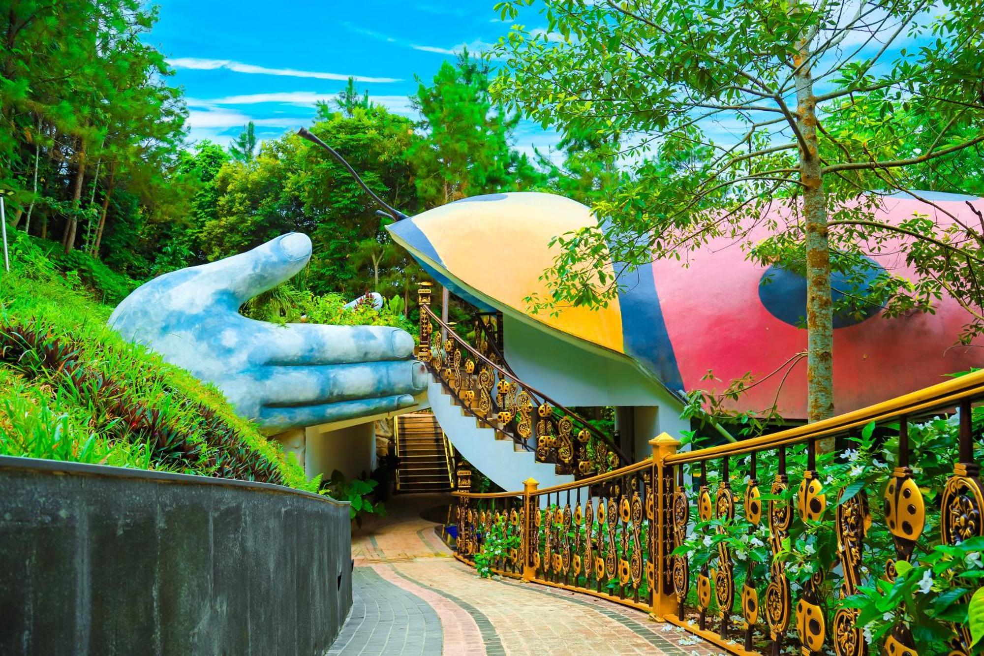 Meddom Park Hotel Cao Phong Bagian luar foto